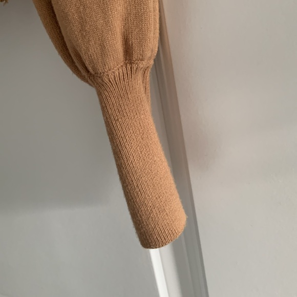 Line & dot square neck sweater - Picture 6 of 11